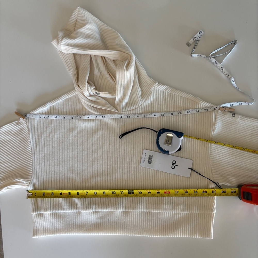 ALO Muse Jogger M and Sweater Hoodie S Creme Ivory Set New with Tags - Picture 11 of 11